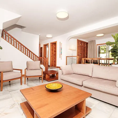 Parque Santiago Iii Official 3*